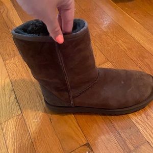 Brown short Ugg boots
